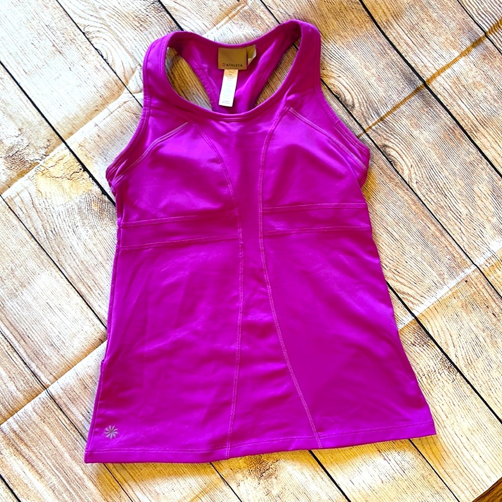 Athleta Racerback tank w/pockets and built in bra